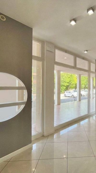 Locale comm Tavelli immobiliare